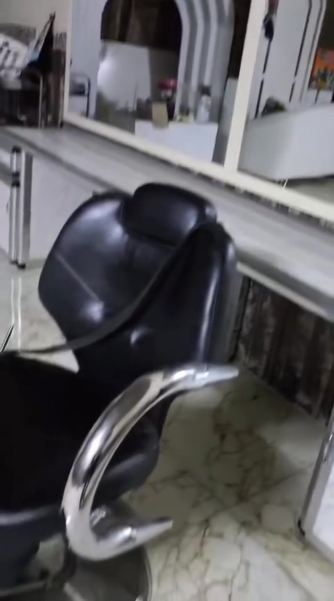 مكلفة بالنشر ب250 صالون 3متار مع كرسي وغراض الي بالصوره كلها وياه عنوان تكريت الحجز تواصل مع الرقم ***********
