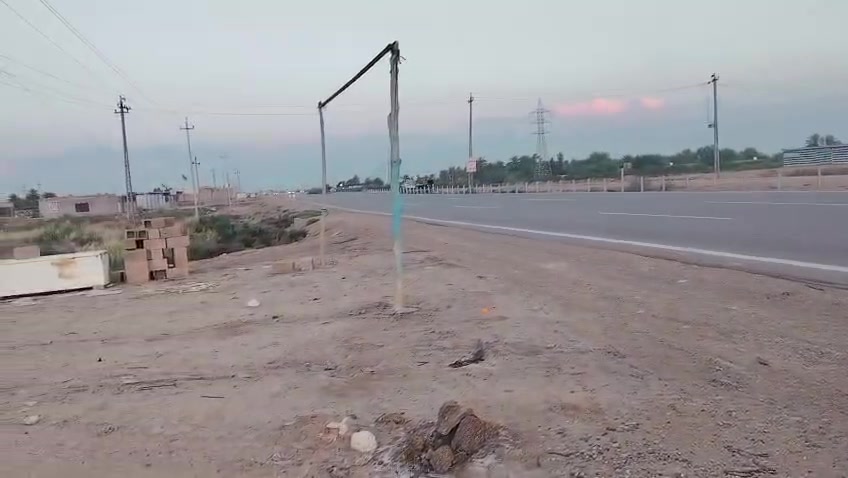 ارض طابو زراعي على قانون ٢٥ تقع على طريق بغداد. الكوت قرب سيطرة الكوت الجديده المساحه ٥٠٠ دونم الوجه على طريق بغداد الكوت   ٤٠٠ متر لها نهر خاص بها مع ماطور ماء كذلك يوجد فيها ماء اسالة  معروضه للبيع تحويل ثاني يوم في الطابو.. السعر حسب الاتفاق مع المالك ممكن أن تكون فيها مشاريع تجاريه كثيره  او تقطع على شكل قطع ودوانم وتباع للسكن..... الذي يرغب بالشراء يتصل على مكتب سيد إبراهيم الشرفي الحسيني للعقار الاتصال على الأرقام التالية ***********، *********** مع خالص الشكر والتقدير......
