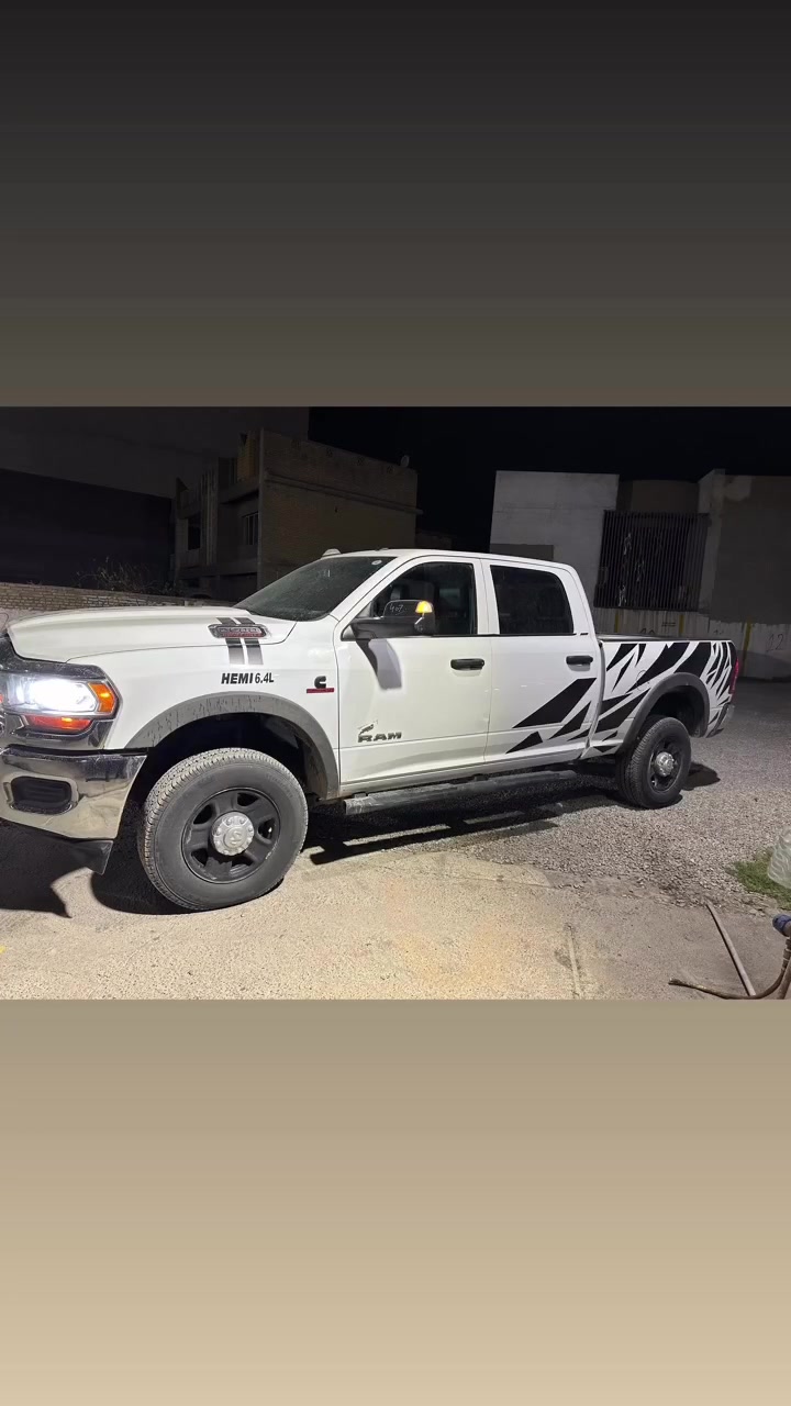 شاحنة • ماكو تفاصيل