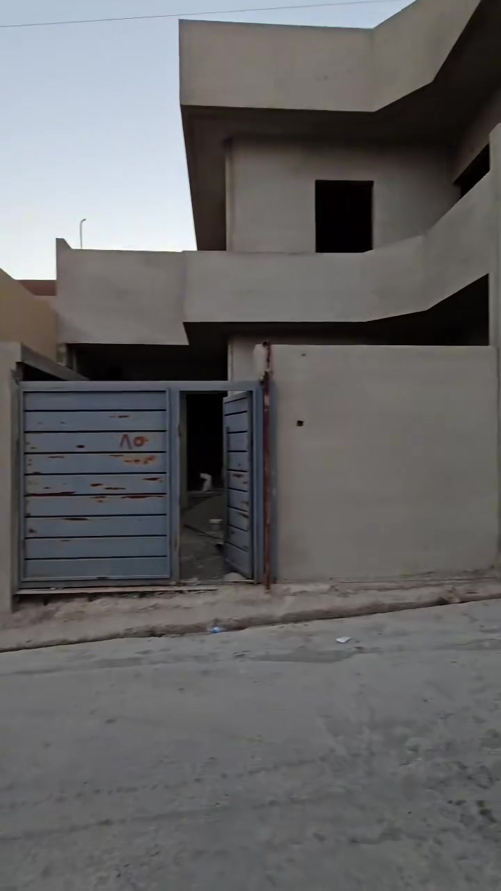 مكتب الاحمو للعقارات 
هيكل  : للبيع زراعي 
المساحه: 120 متر
الموقع: حي النور 
السعر : 45 مليون وبيها مجال 
مراجعة #مكتب_الاحمو
موقع المكتب مقابيل مرطبات الجوهرة
شارع مديرية شرطة تلعفر
التفاصيل الاتصال على الأرقام التالية:_
(***********)كورك ☎️📞
(***********) اسيا ☎️
(***********)اسيا واتساب ☎️📞
(***********) كورك ☎️
