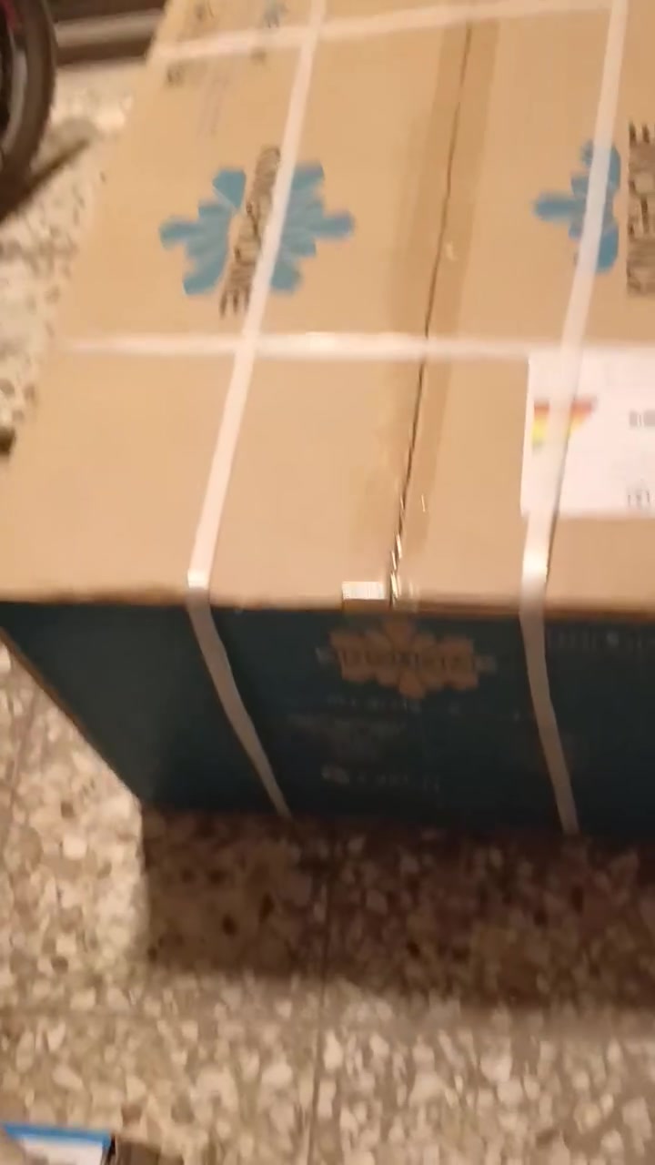 السلام عليكم مكيف لبين طنين مامستعمل ولا مفتوح من الكارتونه بعده بجيسه سبب البيع عدم الاستفاده السعر 550بي مجال الرقم ***********
