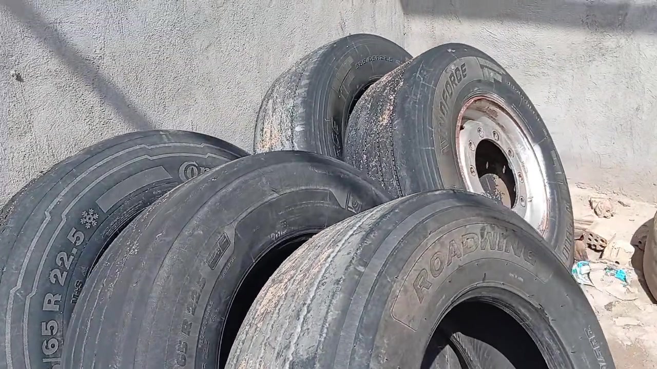 السلام عليكم ورحمه الله حرافش مستعمله للبيع 3ازواج وتكه  زوج هنه ويلهم 
ستفسار نتصل عله الرقم ***********
