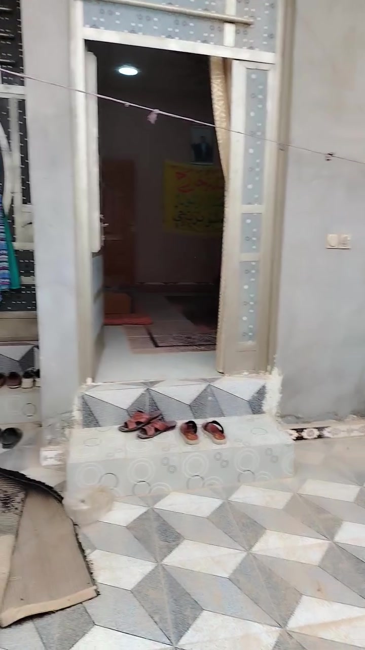 بيت للبيع مساحه 100متر طابقين بالجزء الثالث الأميري العنوان التحرير الحولي الزراعي للاستفسار الاتصال ***********
