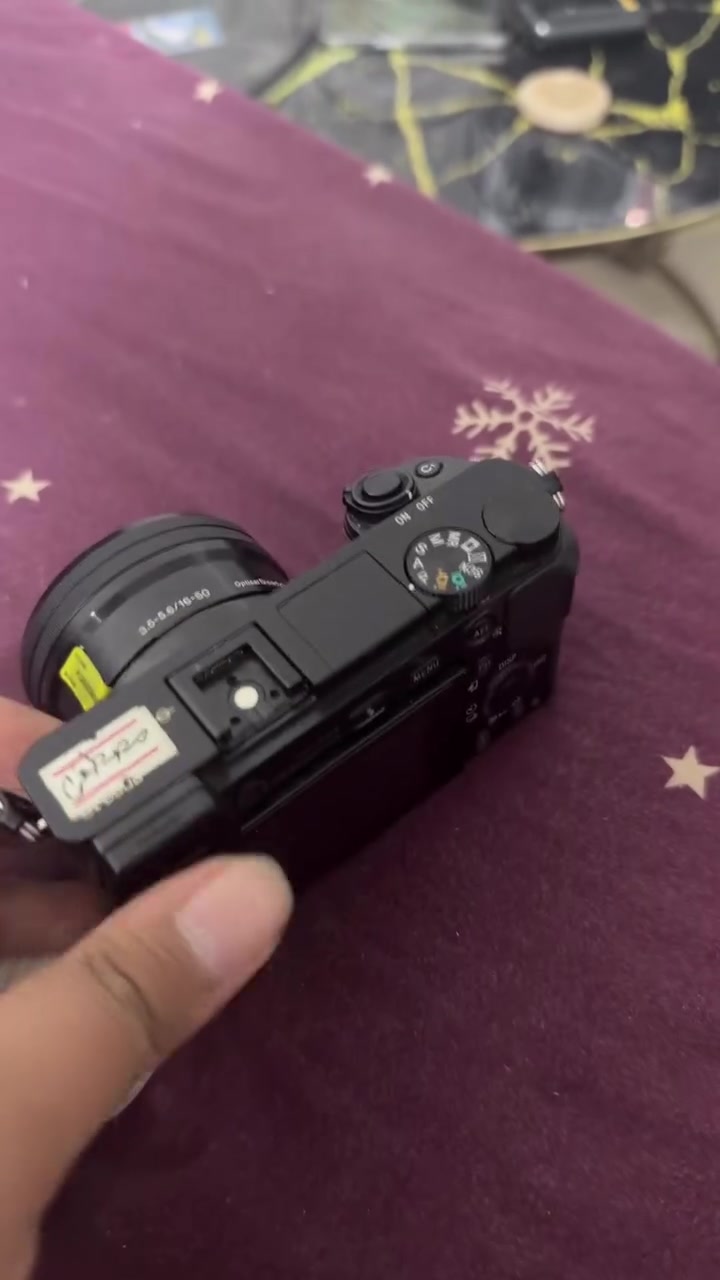 سوني A6000 • عدسة 16-50 • بيع مستعجل