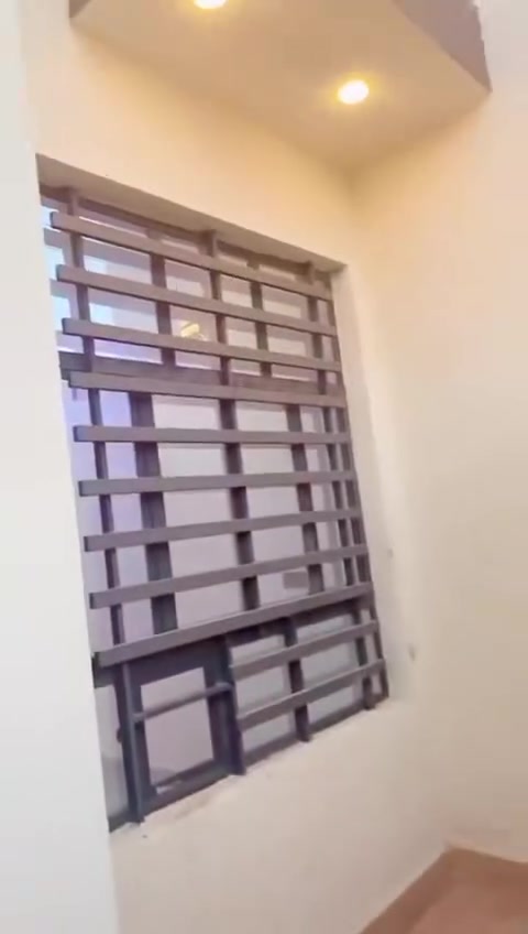 دار للبيع • ١٠٠م • شهداء أبو غريب