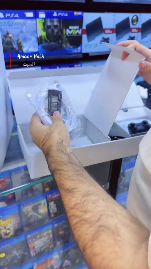 بيع او مرواس وبالخدمة شباب  مركز باندا – متعة الألعاب بلا حدود مركز باندا للألعاب الألكترونية  المركز الرئيسي بغداد البياع شارع عشرين   ***********_ ☎️ #امير_باندا 

نص مكتوب في الصور:
- Ameer Malik
- السبت