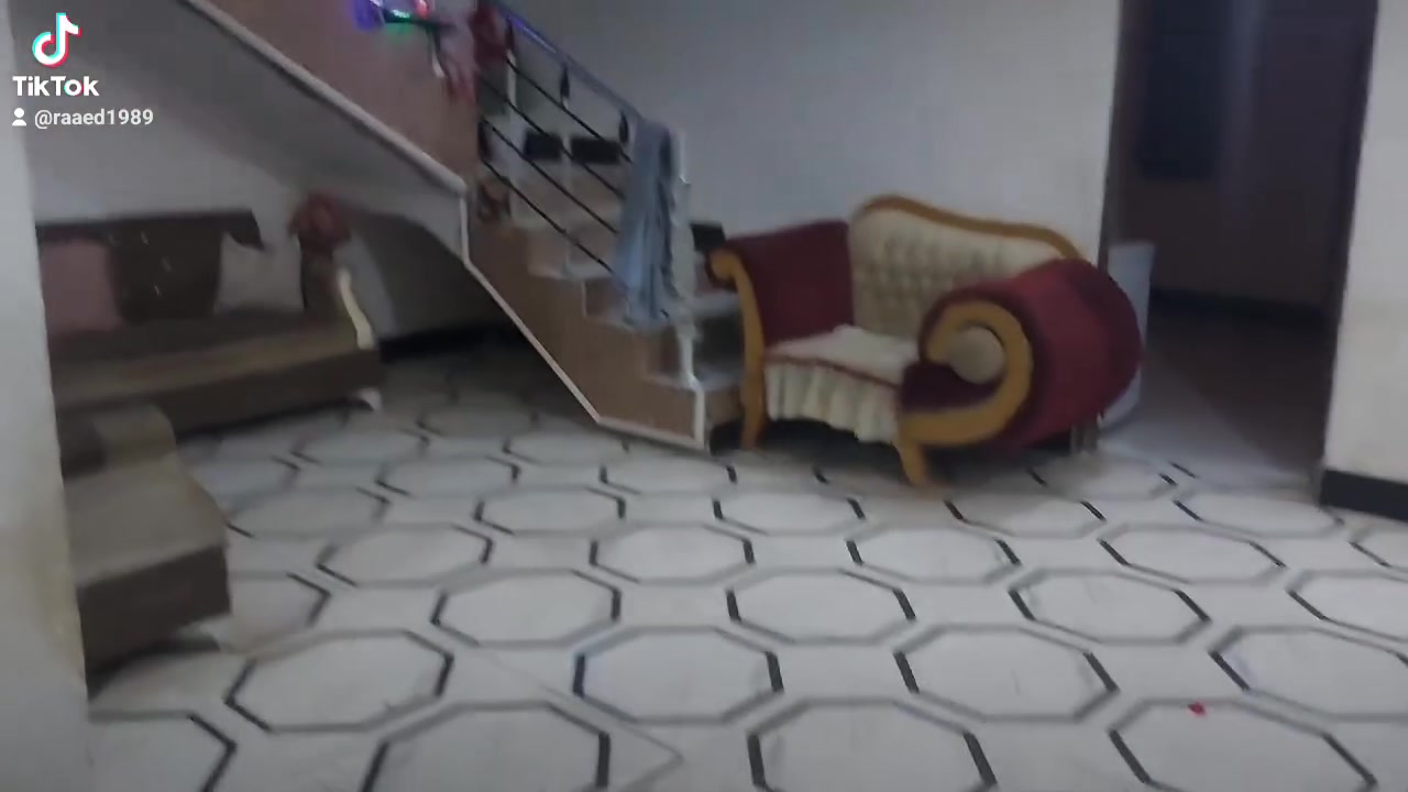 بيت للبيع مساحته 130 خلف المدرسه براعم الامل واتساب وتصال متوفر ***********
