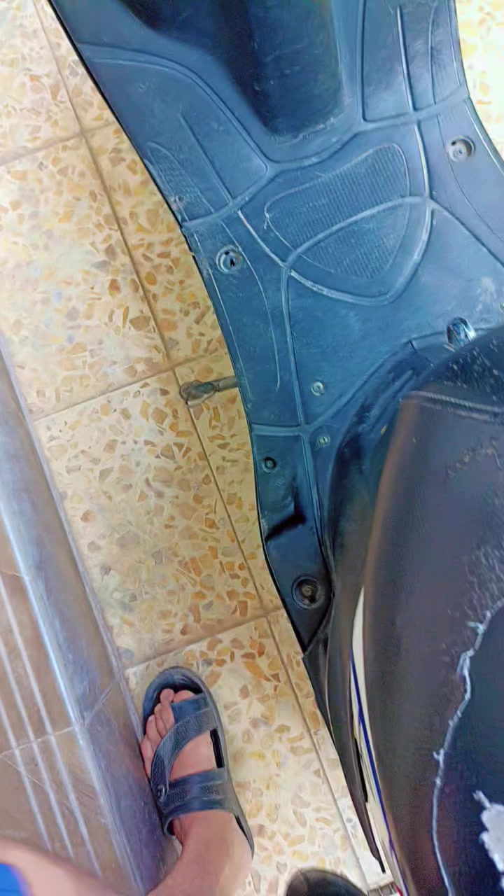 تواصل • بغداد • دراجة