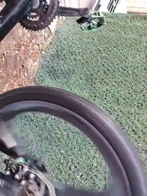السلام عليكم شلونكم شباب هذا البايسكل عرض للبيع السعر مالته 100,000 بمجال هماتي يعني هسه بال 4:30 اذا راسلني الساعه 5:00 لو بالسته الا ب 80,000 ن 90,000 نهايه واللي يراسلني يعني