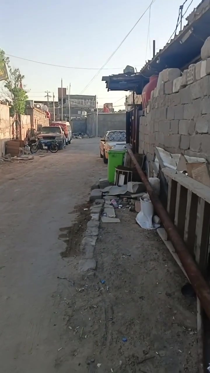 سلام عليكم متوفر بيت اجار البصره حي جامعه سعر 300بي مجال حواسم تواصل***********

