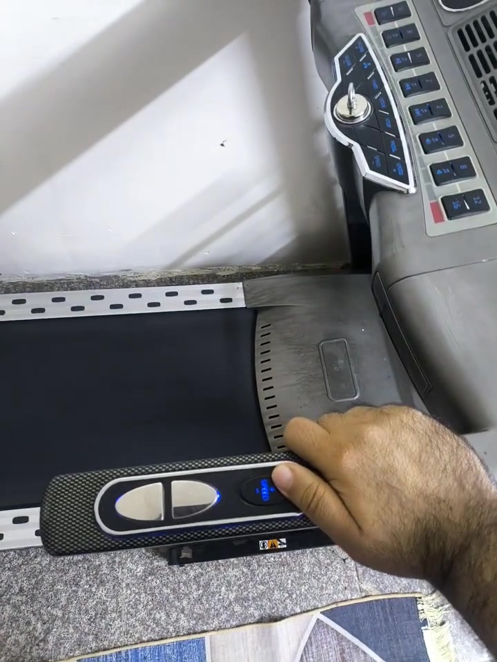 سلام عليكم جهاز جري حجم كبير للبيع سعر 300 الف شراي يتصل عليه فقط بغداد عنواني بغداد الشعب وهذا رقمي ***********

نص مكتوب في الصور:
- POCO X6 Pro 5G 2026.10.01 00:01