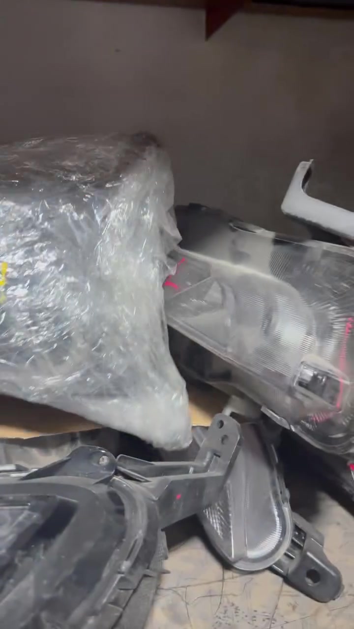 عرض مستمر مع مركز الكوري
العنوان أربيل صناعه شماليه
اي بك لايت كادينزا ب ٧٠ الف 🤫
اي عطر كادينزا ب ٧٠ الف 
🤔بلاجكتور موديل ٢٠١٢ زوج ٥٠ الف 
بلاجكتور ٢٠١٤ ليد اسود زوج ٢٠٠ الف 😌
بك لايت صندوق الزوج ٧٥ الف 🫣
للاستفسار *********** 
غير متواجد ع فيس اعتذر ع مراسله 
واتساب او اتصال
