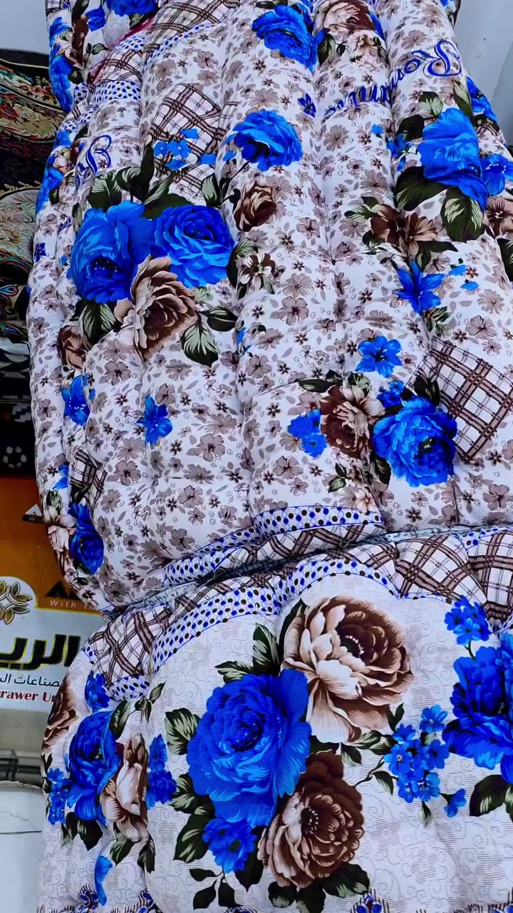 10 الف فقط سعر جملة الجمله 
جودليه ديباج طبيه تسكام شغل ايد وزن كيلوين ونص قياس دبل كميات موجوده درجه اولى متعوب عليهاا
كوت الخاجيه شارع 40 مقابل السوق الجديد 
***********
