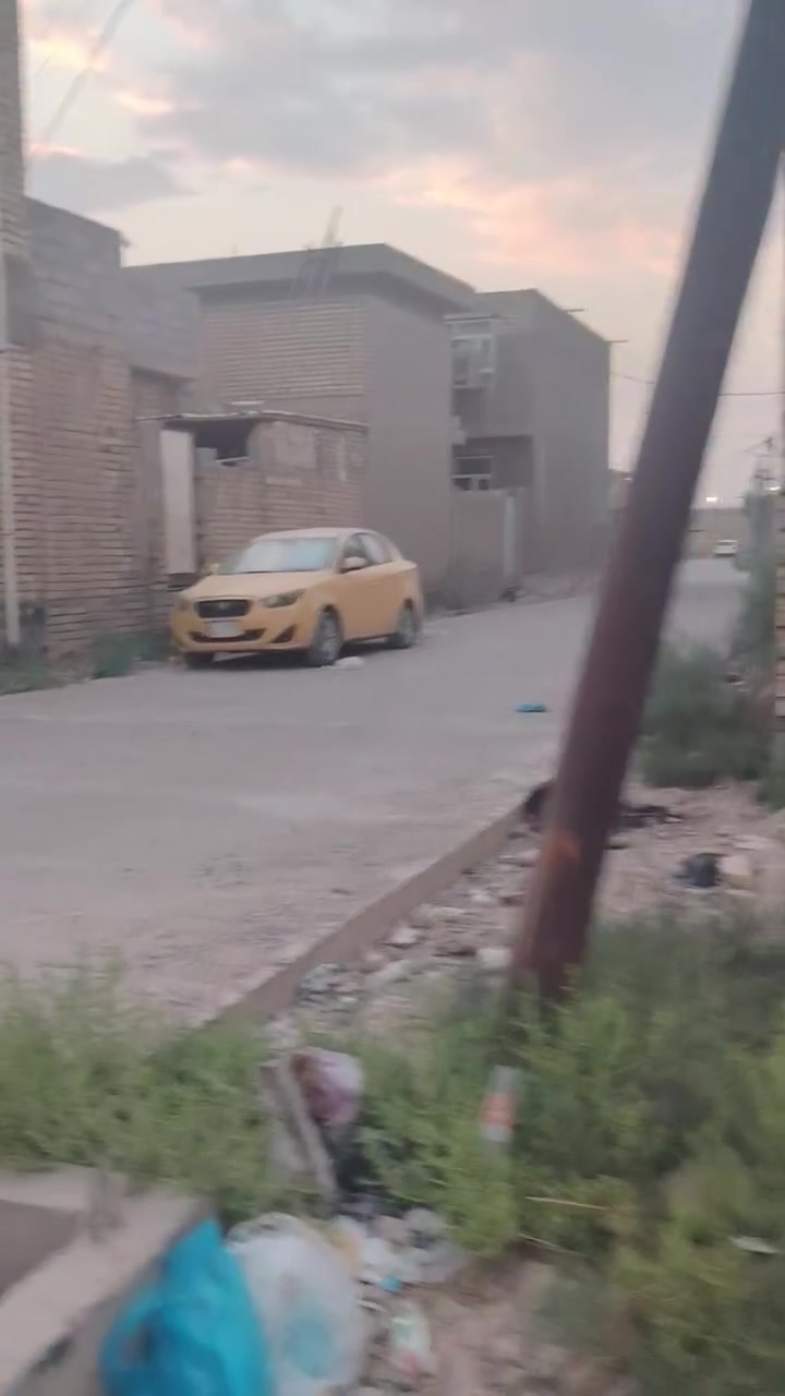 يا الله يارزاق
هيكل كما واضح بل فديو

طابوك غير مسقف 200ركن

مرقم من قبل لبلديه حي لحكيم شارع لسيراميك قرب علي لامير خدمات مي كهربا مجاري جاريه شارع صب ركن على شارعين

يبعد عن شارع العام 100م

لاتصال على لارقام التالية

اومراجعه مكتب دلاليه لربيعي

حي حكيم قرب علي لامير

لاتصال***********
