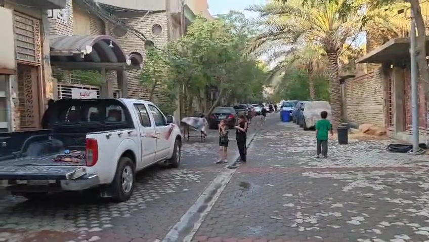 سلام عليكم لدينا بيت للبيع في كربلاء شارع الحداد المساحة ١٤٥م يبعد عن الامام الحسين كيلو لستفار اكثر النصال على رقم الهاتف ***********واساب
