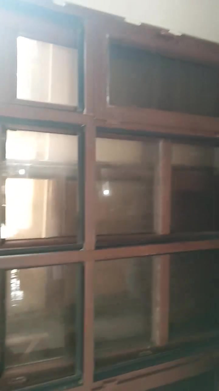 السلام وعليكم اخي عندي هذني ***********
