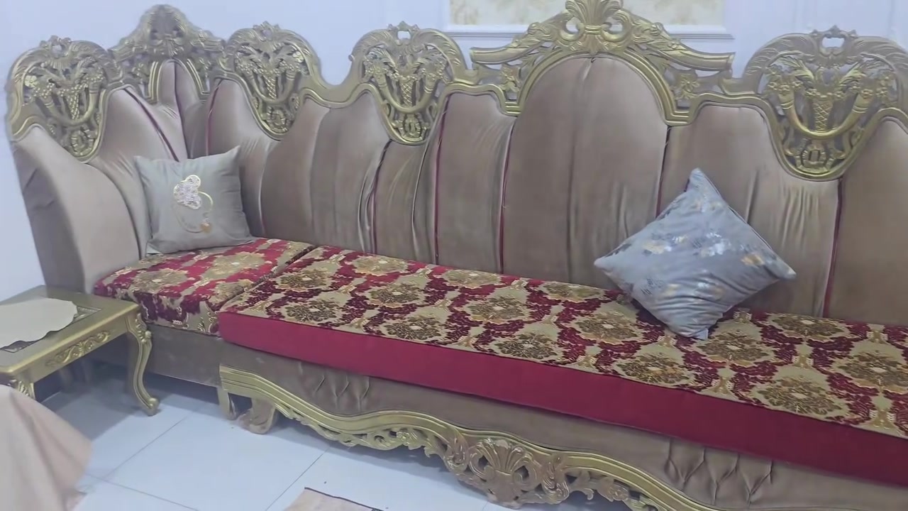 السلام عليكم تخم قنفات ملكي الطول 14 متر  السعر 700
العنوان البصره الهارثه كرمه علي 
***********
***********@
