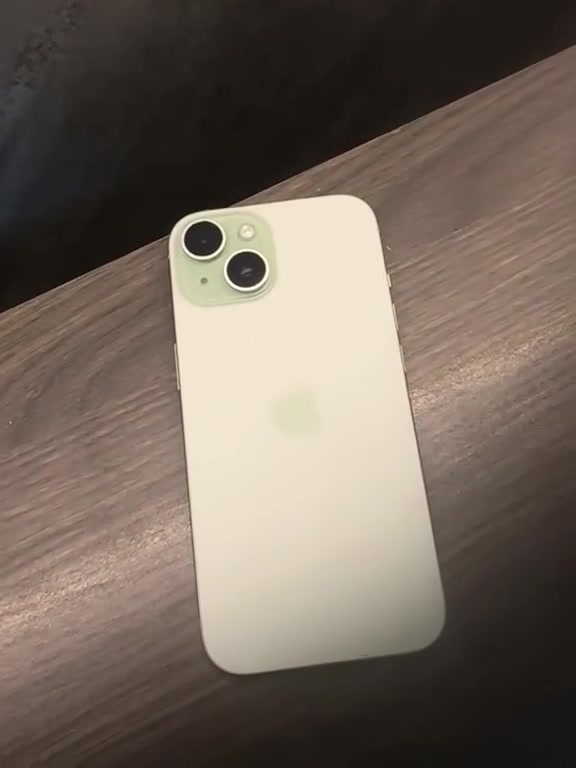 📱 للبيع | iPhone 15 العادي 🔥

🍃 اللون: أخضر نعناعي
💾 الذاكرة: 128GB
🌍 النسخة: شرق أوسط AA
🔋 البطارية: 79% — نزلت بسبب التحديث قبل يومين
✨ النظافة: 100%
💧 مكفول + Water Proof
✅ جهاز نضيف جداً وجاهز للاستخدام

💰 السعر: 650
🤝 وبي مجال بسيط

📍 الموقع: بغداد – الزعفرانية
📞 ***********
☎️ خابر وتدلل
