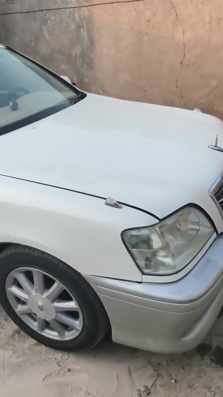 ملكه • فيديو • ٢٠٠١