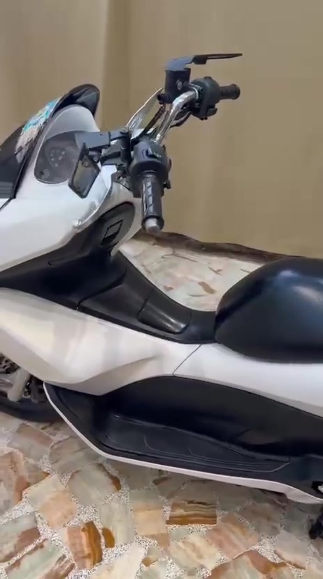 PCX • ١٢٥ • مرقمه
