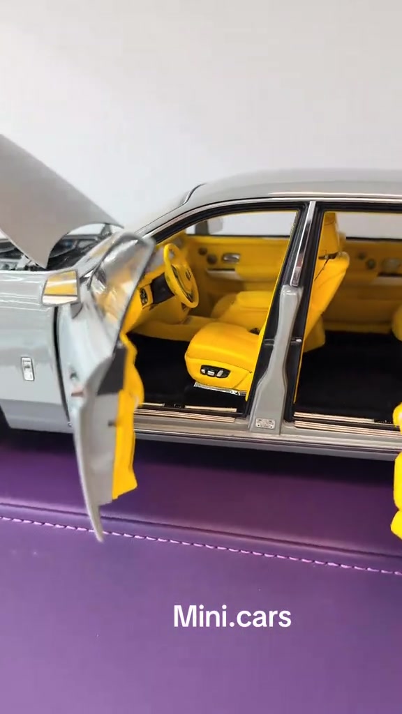 

نص مكتوب في الصور:
- Mini.cars