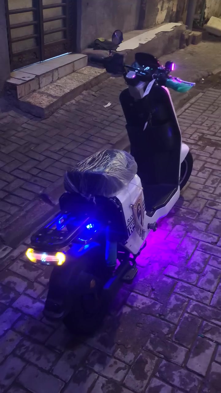 سلام عليكم ورحمة دراجه R900نضيفه 90/100
دراجه رايده للبيع ونفس ماتشوف وبل واقع احله
واذا عدك دراجه مرواس بس غيررر R9مااحبه
ودراجه تاخذه تروح تطارح بيه ماشيه الف بس
وهاذه رقمي للتواصل ***********
وبكاني بصره كرمه علي.. 🫶🏻
