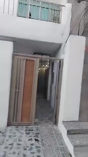 السـلام عليكم
بيـت للبيـع مسـاحـة 100 واجهيـه 5 نـزال 20 
البيـت بـي استقبـال + صالـة و ملحقـاتهه + غرفـة نوم ، الطـابق الثاني بـي غرفة + سـطح البيـت كلة كاشي جديد  
العـنوان حـي طارق شـارع القديـم فرع سيـد منذر مقـابيل محـطة الوقـود (البانزين) 
السعر 52 
الاسـتفسـار: ***********
