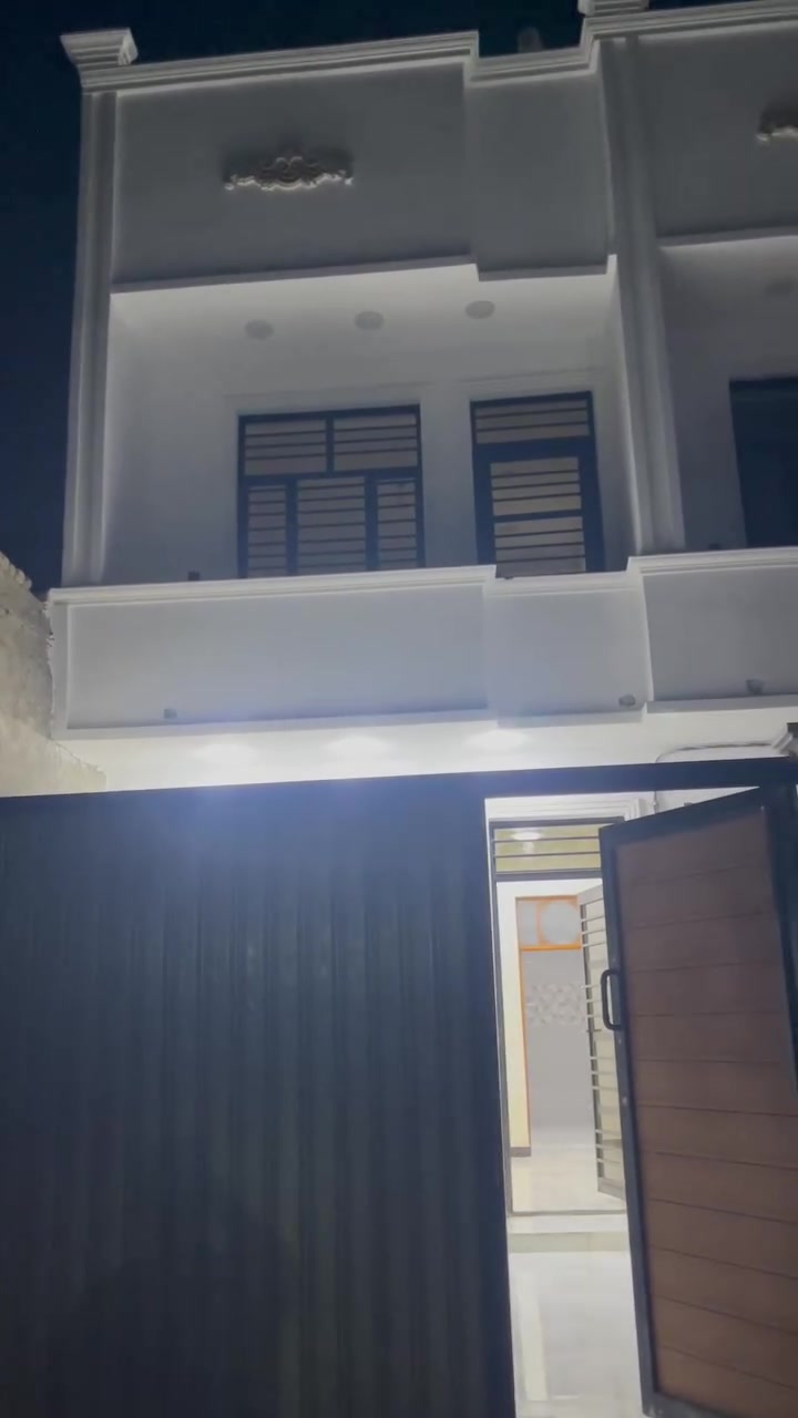 بيت للإيجار في منطقة ام الكبر والغزلان خلف شارع الضغط المساحه ٤٠واقع حال ٧٥ متر مكان هادئ وعلى شارع يصلح لعائله صغيره هاتف ***********
