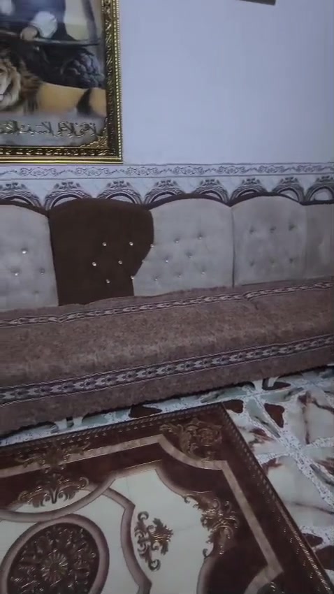 قنفات للبيع السع450
 مستخدمات شي قليل 
ديوان كامل وبي مجال لل شراي 
مكاني واسط قضاء صويره 
شارع المطر