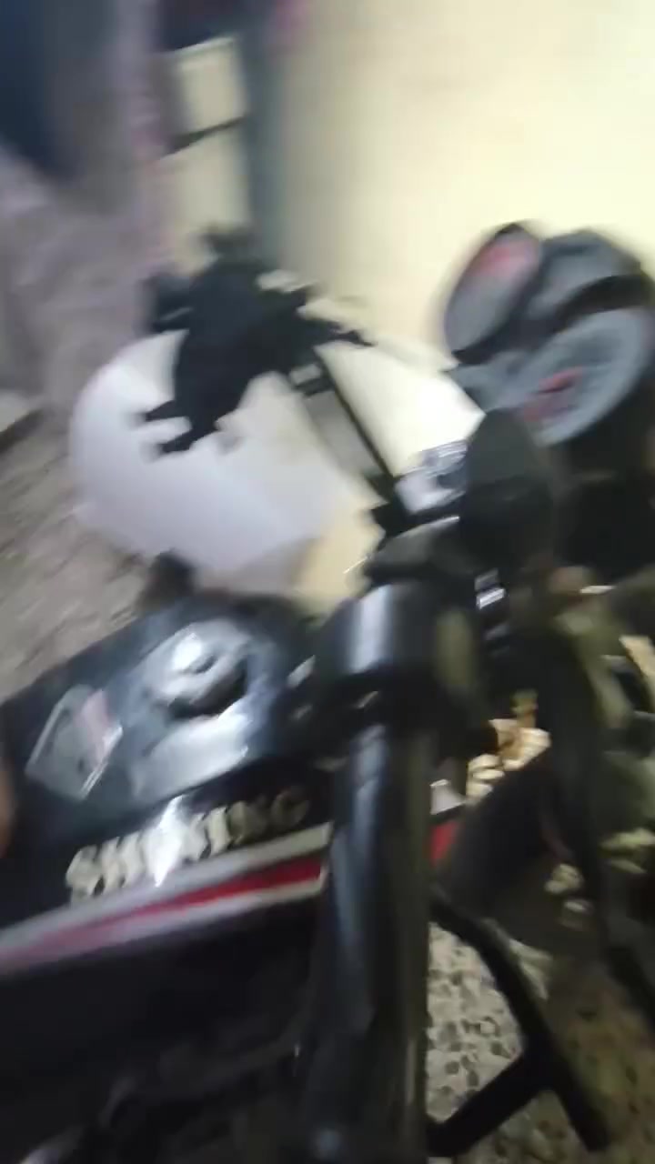 سلام عليكم دراجه للبيع موديل ٢٣ مثل مشوف بتصوير دراجه نضيفه مكينه ممفتوحه مكاني بغداد البياع سعر ٥٠٠ بيه مجال شي بسيط رقم *********** بيه وتساب
