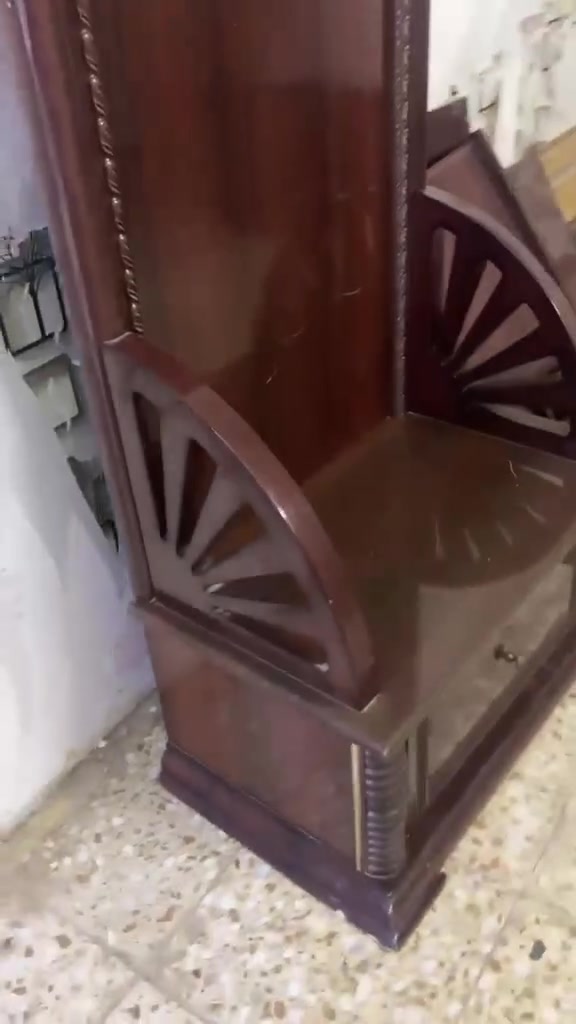 غرفه ماليزي نوع ثكيل الاصلي 
اي اضرار مابيهة سعر مناسب جدا 
حاليا مفتوحه وع الضمان تشدهة اي اضرار مابيهة 
السعر ١٧٥ مستعجل ع البيع مكان الغزاليه 
***********
