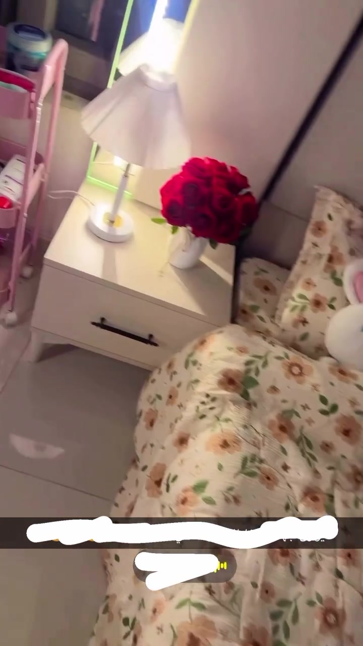 غرفه شبابيه جربايهه ثانيه بل كارتونه ممفتوحه
ماخذتها ٧٥٠ رايداها ٥٥٠ نهايته مكان بعقوبه فلاحه
