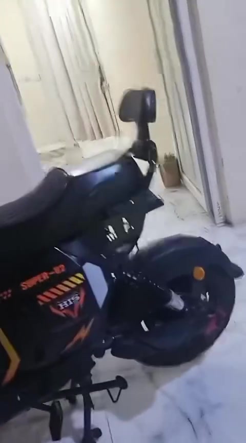 السلام عليكم  مكلف بالنشر دراجة شحن للبيع شبهه الزيرو الدراجة مشترينها ب مليون وعارضيها ب 550 للاستفسار اتصل على صاحب الدراجة عنوان الدراجة ديالى بعقوبة تقاطع السادة الحكيم‭***********‬
