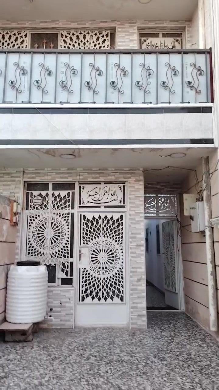 السلام عليكم
بيت ١٠٠ متر للبيع ب المخابرات بظهر التجاري اول بيت بظهر صيدلية عبق جوري قرب فلكه ابو رشا طابقين ٣ غرف نوم واستقبال كبير كراج سياره ٣ خطوط كهرباء تانكيات ٢ مي كيزرات ٢ جيب غراضك واسكن بي مابي اي نقص
بأسمي ارتفاع السقف ٣ متر للأستفسار
***********
