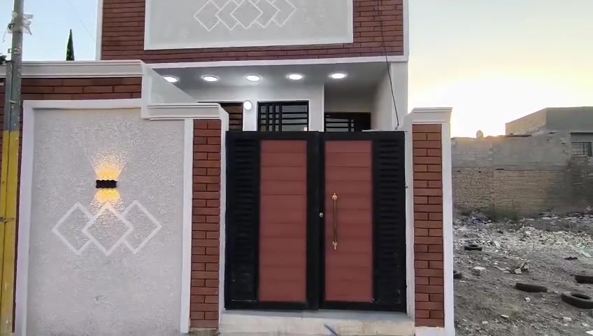 السلام عليكم احبتي من رخصت الادمن المحترم 
بيت مساحه 100متر بناء حديث سنه 2026 ارضيته رفت يحتوي على غرفه نوم مطبخ استقبال +صحيات داخل وخارج الطابق الثاني غرفه وحمام بس يرادلهن صب البيت مثل ماواضح بالفديو المكان بغداد الحسينيه قرب مستوصف مصقط ***********
