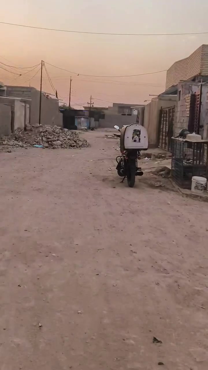 السلام عليكم دار للبيع المساحه100متر المكان سبع قصور المشروع شارع عشرين
مقابيل مولده ابو عصام الشارع 10متر بيت بناء حديث نوع العقار طابو زراعي سند. 25اصولي رقمي ***********
