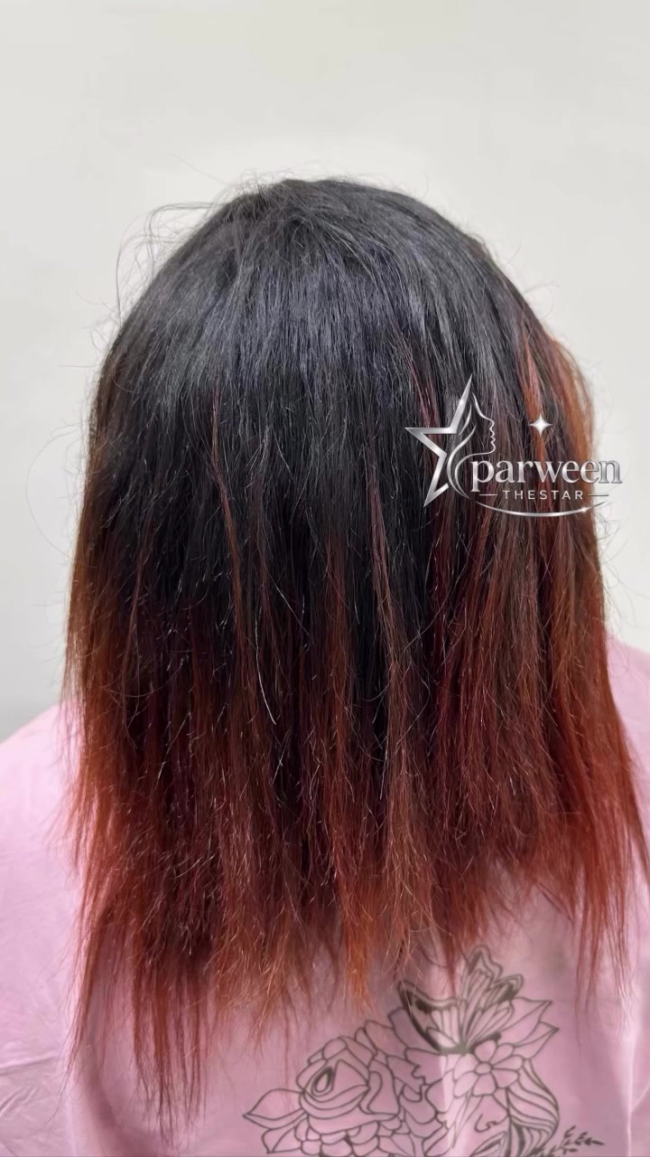 النتيجة الخيالية بعد ما نريّح الشعر ونحافظ عليه 

من الميش والتلف 💇🏻‍♀️✨

بلشنا بفلر خفيف لترتيب اللون الضمني وحدنا اللون بدرجة آمنة 

ودافئة وختمنالها بجلسة علاجية مكثفة رجعت للشعر حيوته ولمعته.

شنو رأيكم بالنتيجة؟ 😍

إذا شعرج متضرر وتعبان.. لا تجازفين بيه احجزي موعد استشارتج معنا بمركز باروين وخلينا ننقذه! 🤍

📍parween.thestar / خان بني سعد

📞 للحجز والاستفسار: الرابط بالبايو
او ارسلي ع الخاص 

#صالونات_ديالى 
#بنات_العراق 
#اعتني_بشعرك 
#اعتني_بنفسك 
#اكسبلور 

عطر اللافندر
