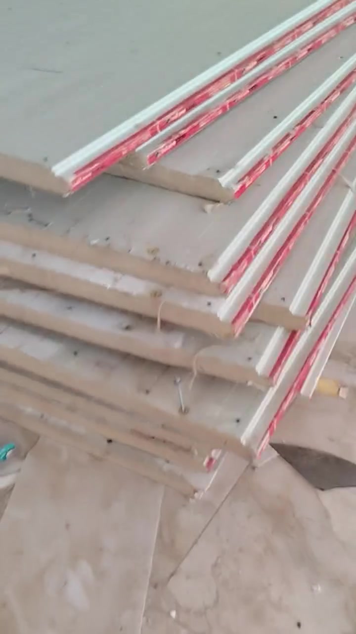 سلام عليكم عندي سندويج طول 3متر اخو جديد سعر ب 9ونص مو شراي لا تعبني فدوه تصل عله رقم ***********
