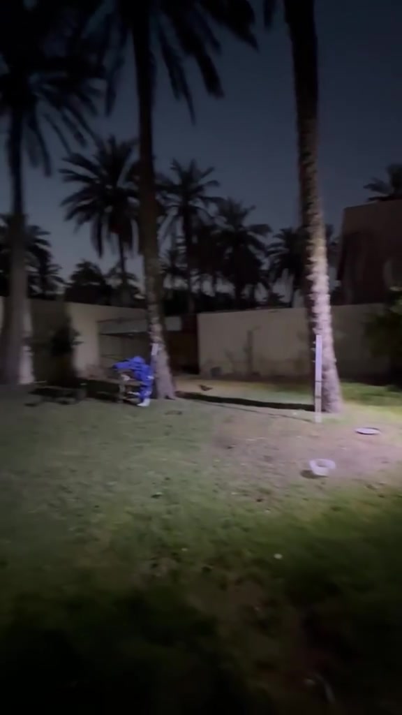 السلام عليكم ورحمة الله
بيت طابو ملك صرف نص دونم موقع تجاري يتحول باسم المشتري بسند مستقل واجه 21نزال56 يحتوي الدار علئ 4غرف نوم وصاله واستقبال وصحيات داخليه وخارجيه العنوان جسر ديالى الجديد مقابل الجسر العبور قريب علئ نهر ديالى موقع تجاري ومميز للاستفسار اكثر الاتصال علئ الرقم التالي
***********
