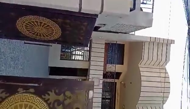عدنا هذا البيت للبيع اومراوس ابيت اقل أوضاع بالصابيات تاجيات مساحه١٥٣م
بناء حديثالسعر حسب السوك احسب القناعه اتصال *********** تفاصيل العقار بالفديوا
