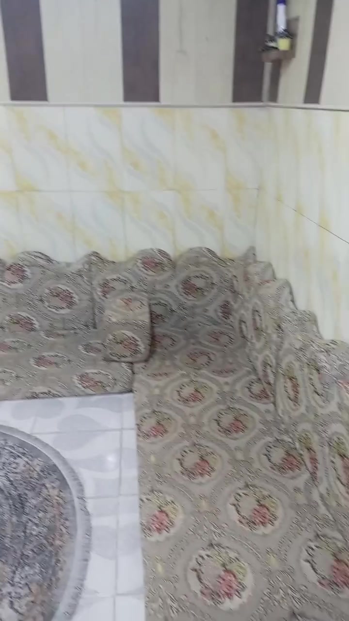 جلسه ملكيه للبيع السعر 250
5 مقعد
7 ضهر
1 زاويه
3 تكيات
متواجد وات ساب ***********
