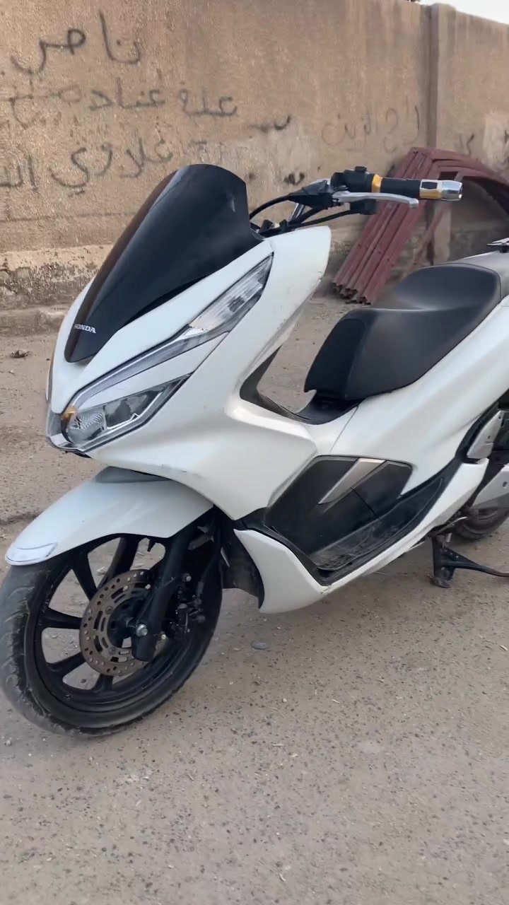 سلام عليكم بيسي اكس جيل٣كوري للبيع كفاله شلعه معدل خير من الله مكينه مامفتوحه تخبل العنوان بغداد مدينه الصدر الرقم ***********الشراي يتصل
