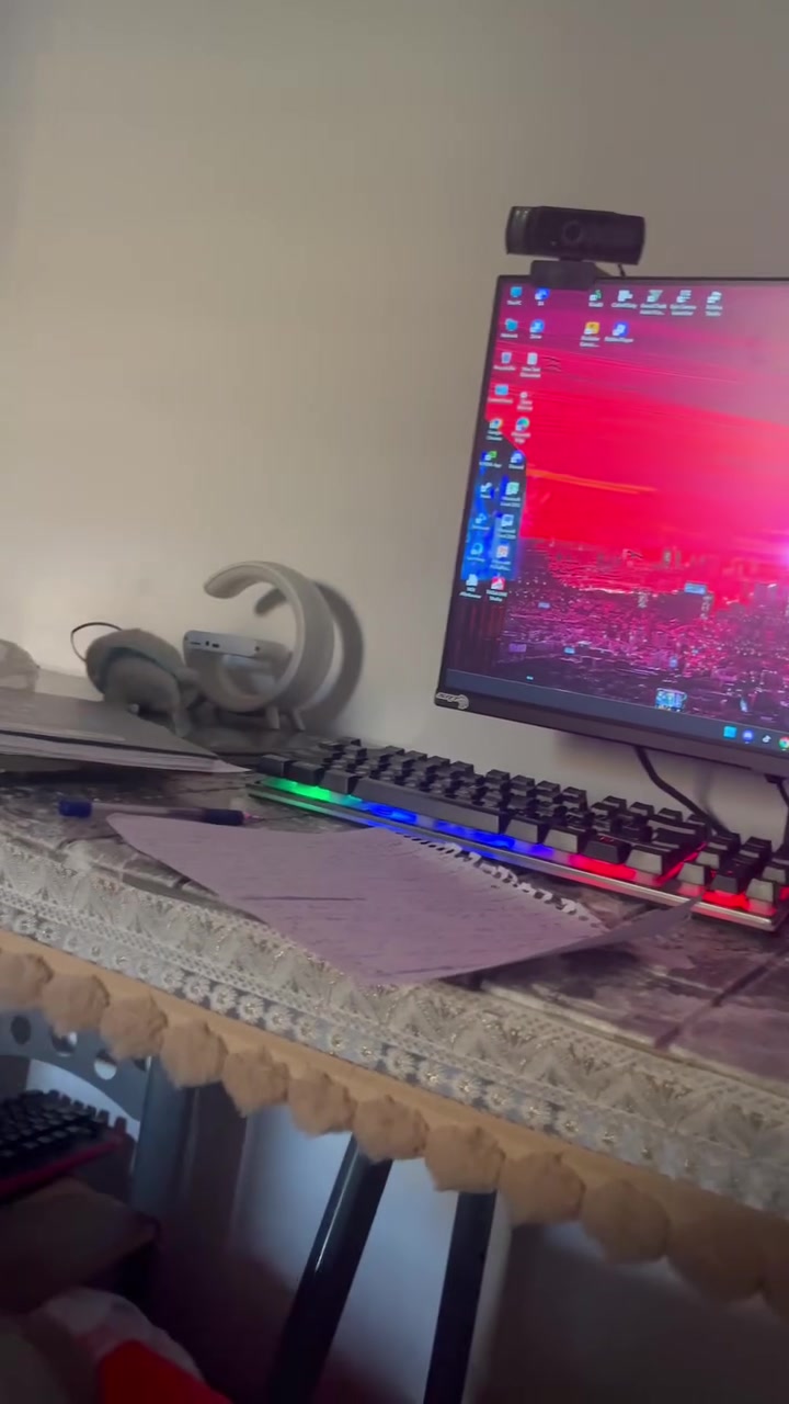 السلام عليكم pc للبيع

مواصفات 
Mathboard B460M Gigabyte
Intel core i5 10400F
GTX1660ti Asus
RAM 16 g rgb
Power supply 600W corsair
Cas Antec 
HHD 1t C 250g 
وكيبورد وماوس وسماعه ومايك ومكسر وشاشه 180hz ويوبي اس مكاني بغداد ***********  سعرها 900 بيها مجال
