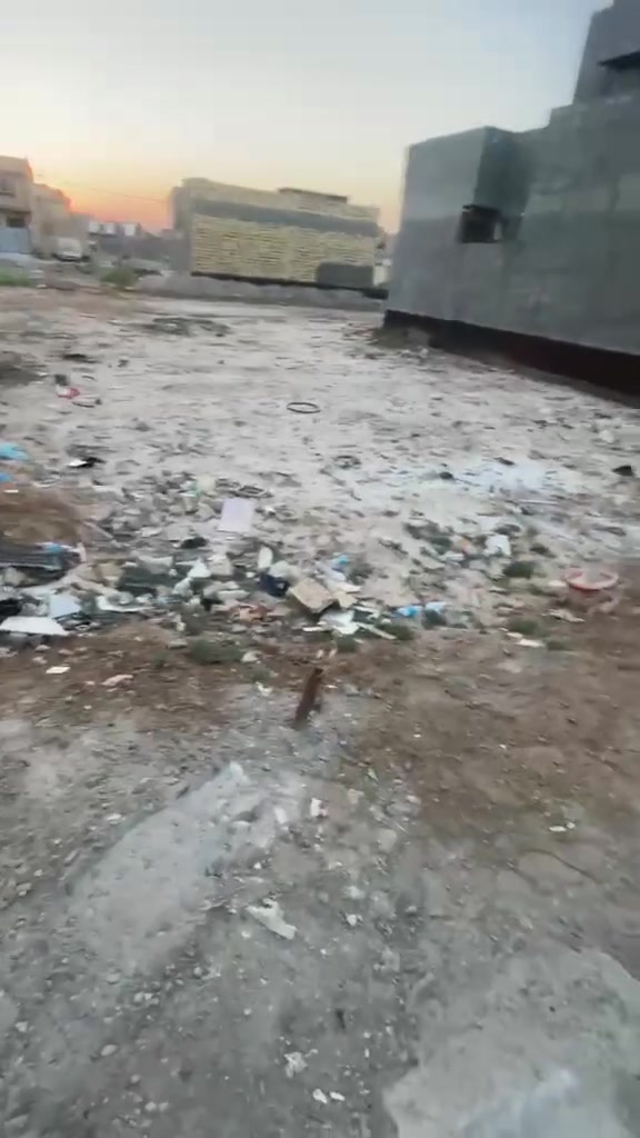 سلام عليكم اخوان 
قطعه 200 متر بتقاطع العلويه شريفه  بسعر مناسب بيع مستعجل اخوان 
كافة الخدمات شوراع تبليط وقريبه علي الشارع العام  ***********
