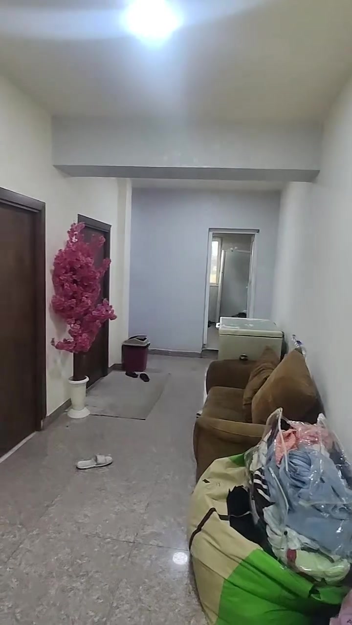متوفر سكن بلكراده مجمع مشن  قريب علا التكنولوجيه طلاب و موضفين الشقه 3 غرف و صاله و مطبخ واسع و حمام و سبالت محتاجين نفر واحد الشقه مؤثثه كامله للتواصل واتساب 
***********
