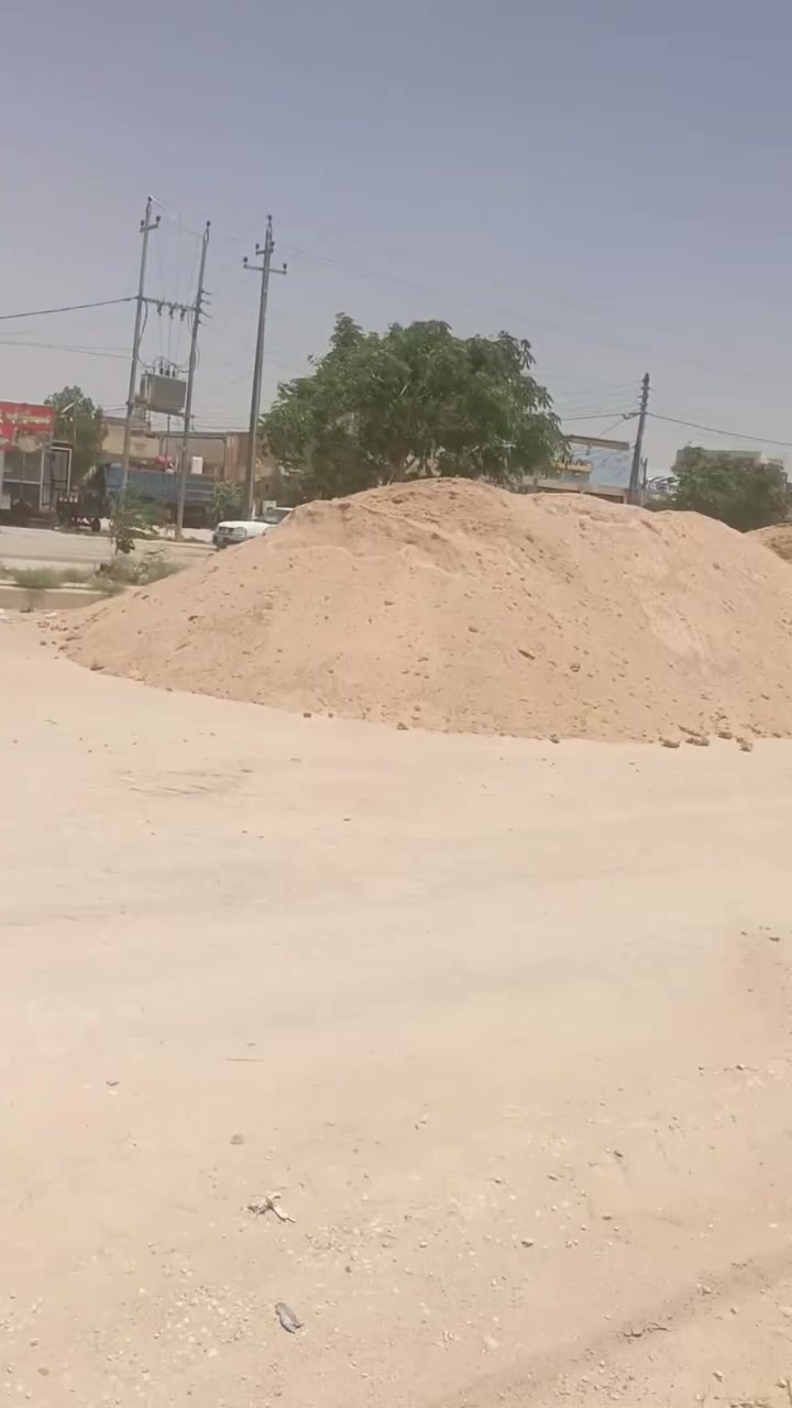 ياالله بيت مساحه١٠٠م في حي نداء منطقه ٤٩٥١٩ بضهر تجاريه شارع قنبر مباشر قرب موال حكايه بناء جديد درجه والله سعر ٧٥ معه المجال ***********
