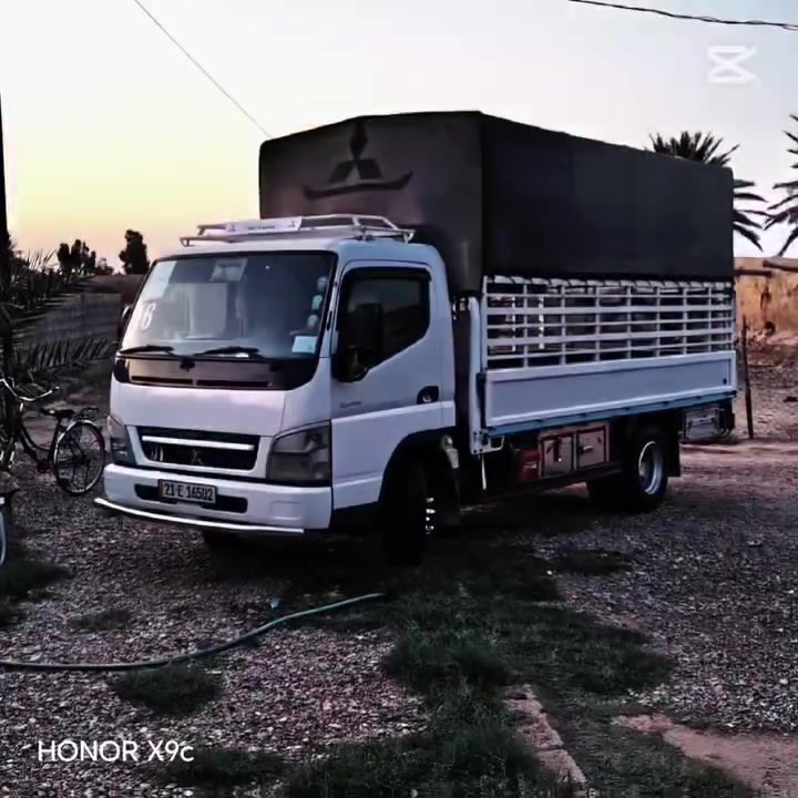 سلام وعليكم كنتر البيع موديل 2016مكفول كفاله عامه رقم سليمانية سنويه جديده رقم جديد هزه جديده شرط التحويل محرك كير اكسل شرط تبريد شرط تخم تاير برجستون سياره كبل الشقل السعر 215وبي مجال مكان ديالى رقم الهاتف ***********
