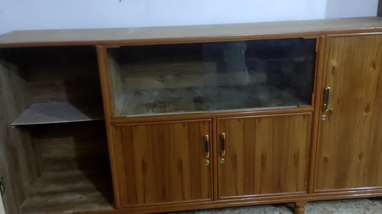 السلام عليكم شباب بوفيه البيع تسكام سعر ٢٥٠ بيها مجال مكان نجف الرضوية ***********

