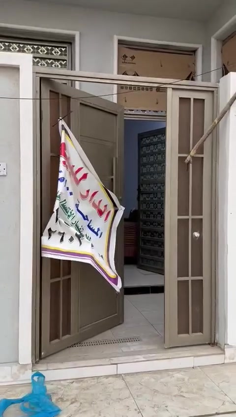 *********** السلام عليكم ورحمه الله وبركاته عندنا بيت الاسكان الصناعي على شارع 20ه اريد النعايله صغيره للايجار بيت فارغ وعجاره قفله 300,000
