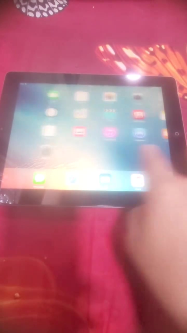 ايباد • شغال • شاحن ويه